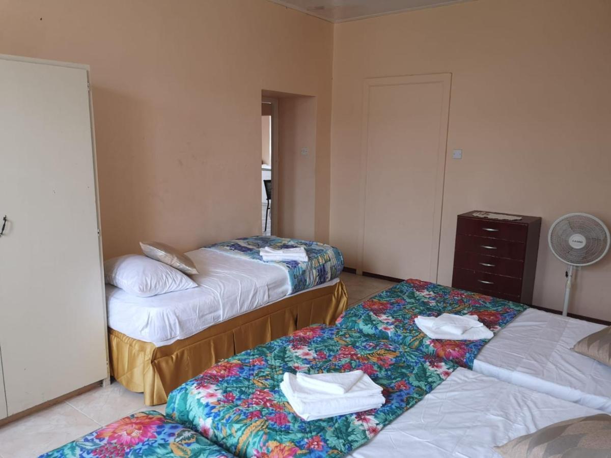 Ventnor House Apartments ブリッジタウン エクステリア 写真