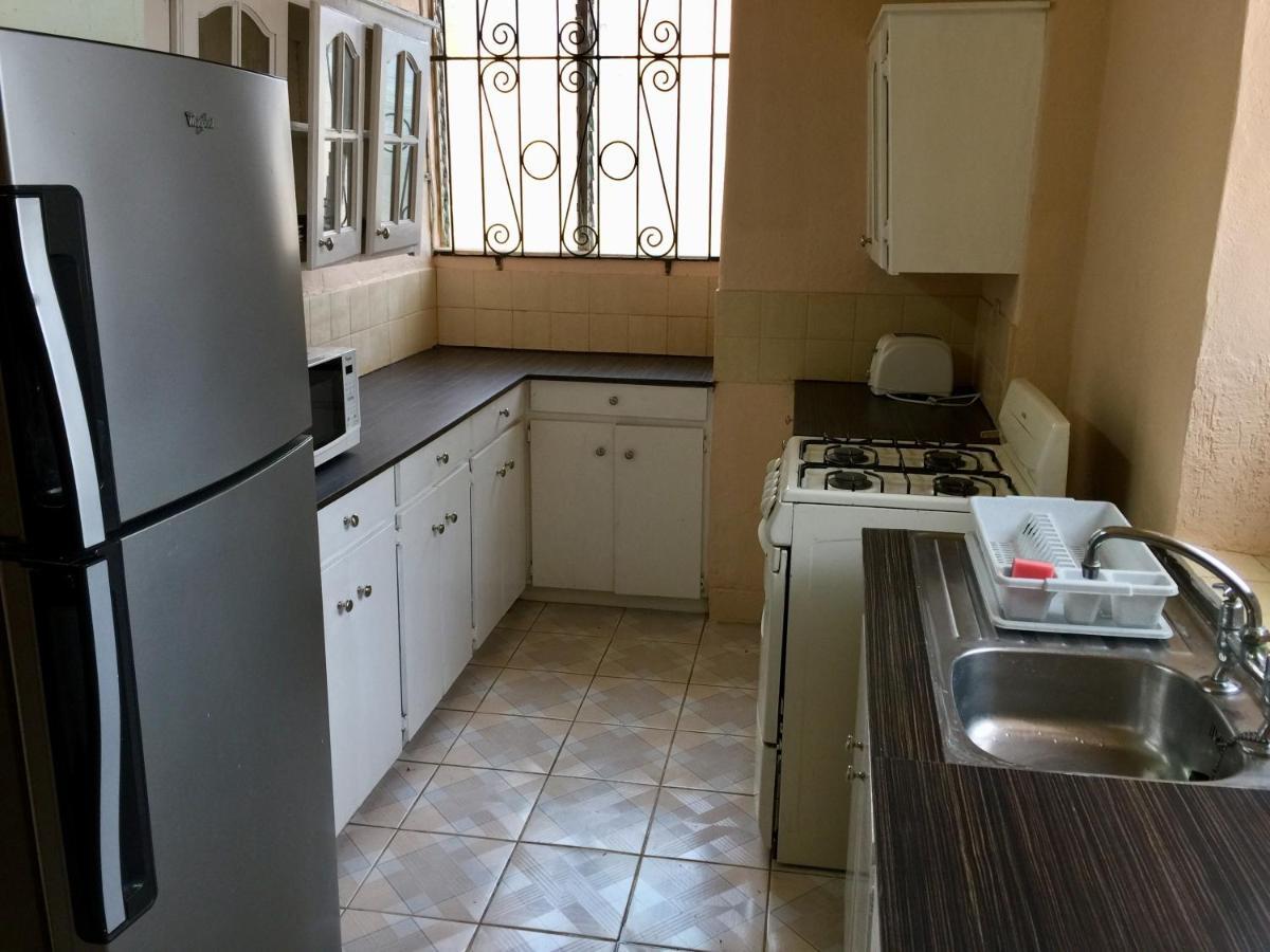 Ventnor House Apartments ブリッジタウン エクステリア 写真